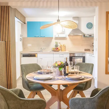 Wolke 7, Ruhiges Apartment, Kingsizebett, Etagenbett, Terrasse, Garten * Kiefersfelden